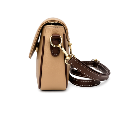 Bolsa Feminina com Aba